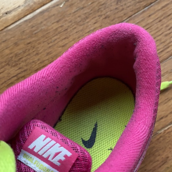 Nike Dual Fusion Running Sneakers - Picture 6 of 8